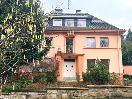 Ruhig aber doch mitten drin! Liebhaber-Stadtvilla auf weitläufigem Gartengrundstück in Gevelsberg