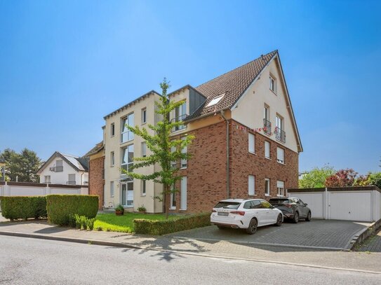 Provisionsfrei - Lichtdurchflutete Maisonette-Wohnung mit Süd-Balkon und klugem Schnitt