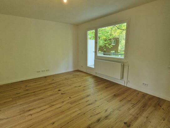 Sanierte Wohnung für Paare mit Blick in den Grunewald.