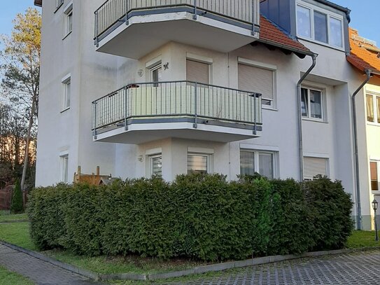 Wohnresidenz Ponitz: frisch renovierte 3-Zimmer-Wohnung mit Terrasse und Tiefgaragen-Stellplatz