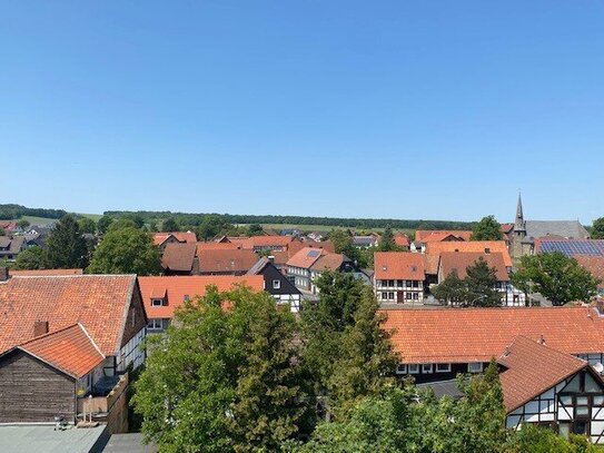 Toller Ausblick - 5. OG - Tageslichtbad mit Wanne - gemütliche Loggia - Haus mit Fahrstuhl