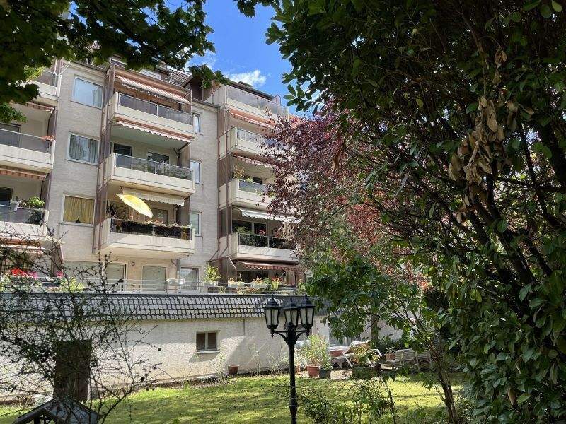 über 2.000 m² Nfl - vermietetes MFH