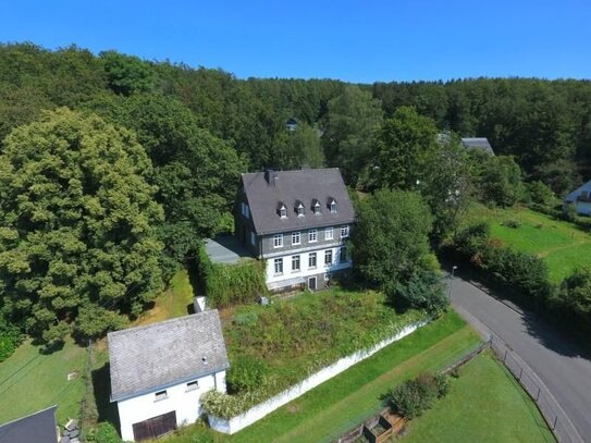 RESERVIERT! Wohnen und Arbeiten zwischen Wald und Wiesen - Ehemalige Schule mit herrlicher Aussicht und ganz viel Flair