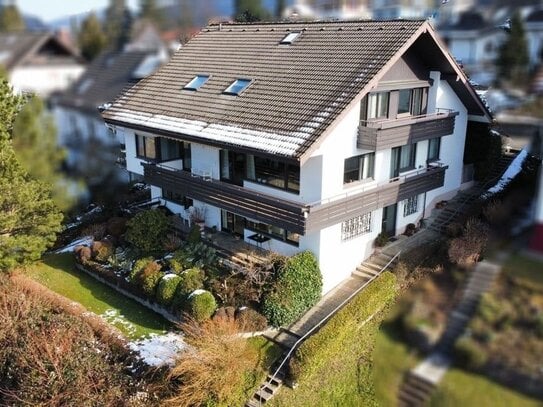 Großzügiges Haus mit Einliegerwohnung und Panoramablick in bester Lage