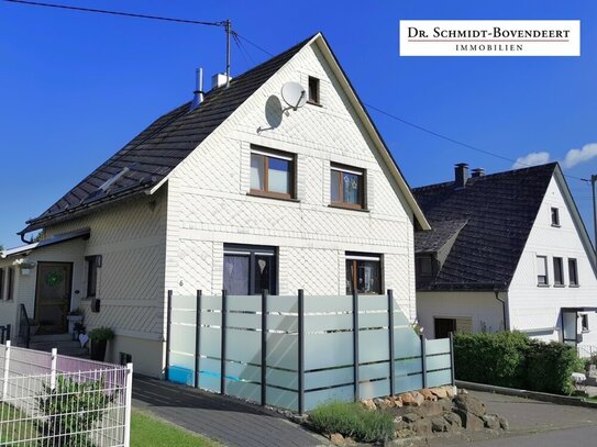 Ihr neues Zuhause im Schlossdorf! Einfamilienhaus mit großem Garten in 57520 Friedewald!