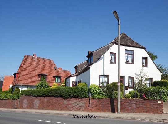 2-Familienhaus, Terrasse, Garage, Gartenhaus