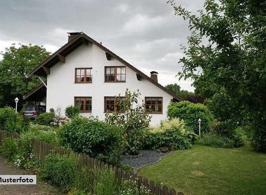 1- bis 2-Familienhaus, Garage, 2 Stellplätze