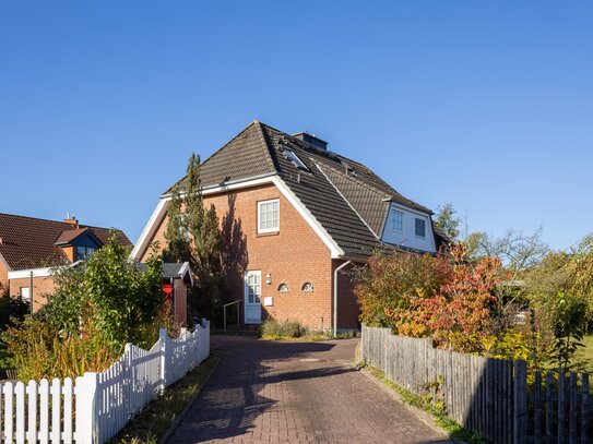 Friesische Doppelhaushälfte im familiären Wohngebiet