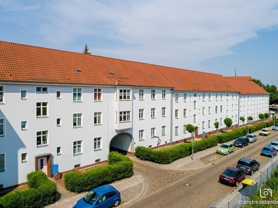 Großzügige 2-Raum-Wohnung mit Balkon