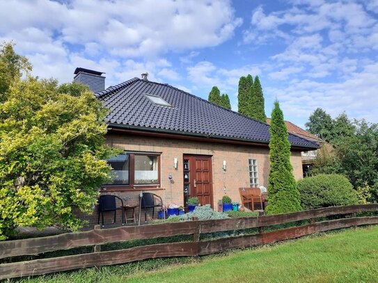 Neuer Preis! Ab und zu Gäste da? Sehr gepfl. Winkelbungalow mit 134 m² Wohn/Nutzfläche in Tespe