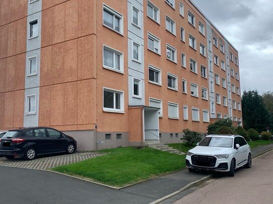 Sanierte 2 Raum Wohnung im EG in Siebenlehn mit Balkon