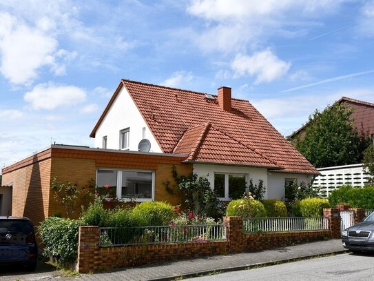 Ansprechendes Ein- bis Zweifamilienhaus mit herrlichem Fernblick, in angenehmer Wohnlage von Ober-Ramstadt/Eiche