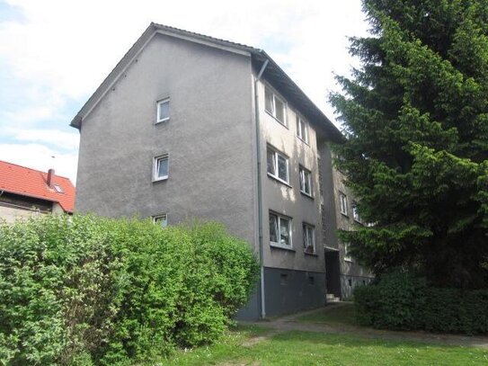 Günstige 3,5-Zi.-Whg. mit neuem Bad und Balkon in zentraler Lage!