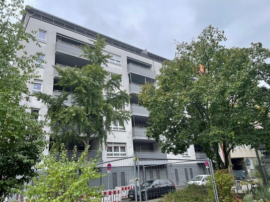 Hochwertige, sonnige 3-Zimmer Wohnung mit großem Balkon in zentraler Lage von Nürnberg!