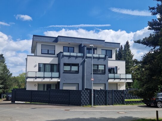 Moderne 2-Zimmer-Wohnung mit großzügigem Balkon und Stellplatz