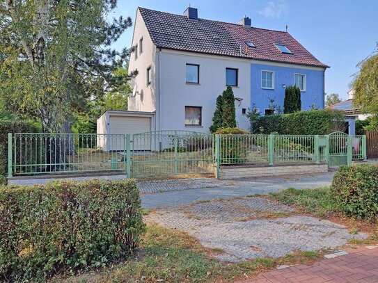 ***Familiäre Doppelhaushälfte nähe Heinrich-Laehr-Park mit Terrasse + Garten! Gute Infrastruktur***