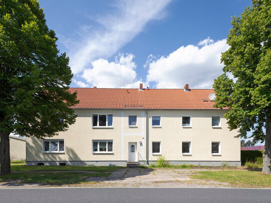 Gepflegtes Vierfamilienhaus mit großem Entwicklungspotenzial unweit der Hauptstadt