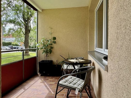 Schön geschnittene Wohnung mit Balkon in zentraler Lage.