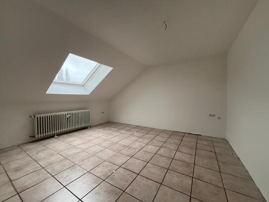 **Schöne 3-Zimmer DG-Wohnung in Dortmund- Brechten**