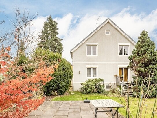 Zweifamilienhaus in zweiter Baureihe in Berlin-Lichterfelde