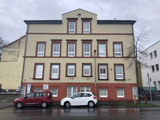 Maisonette! Schöne und helle 2 Zimmer-Wohnung mit Balkon in idealer Lage zu Bahnhof + UKGM, Frankfurter Str. 31, Gießen