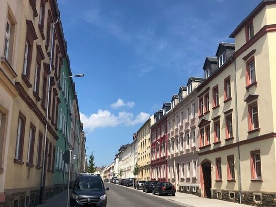 IN SANIERUNG! Dachgeschosswohnung zu vermieten!