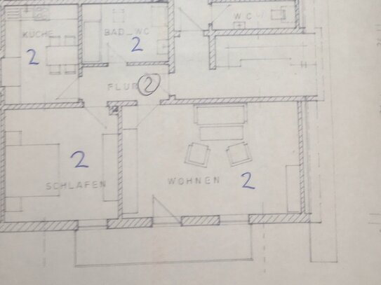 Charmante Dachgeschosswohnung mit Balkon in idyllischer Lage Moosburgs