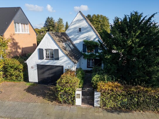 Idyllisches Einfamilienhaus im Landhausstil - Ihr Wohntraum am Schönwasserpark