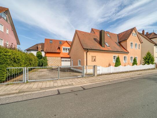 Freistehendes Einfamilienhaus mit Garten & Wintergarten PLUS: 70 qm Nebengebäude & Garage