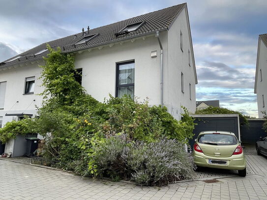 Energieeffiziente, moderne 5-Zi.-DHH mit 196qm im Norden Mainhattans, mit Keller, Garage, Garten