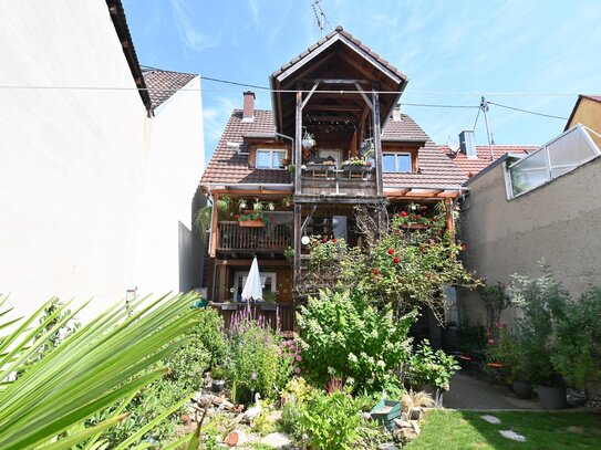 Wunderschönes Dreifamilienhaus mit idyllischem Garten in Endingen