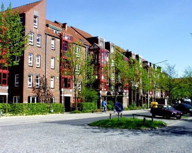 Modernisierte 2 1/2 Zimmer Dachgeschoss in Norderstedt-Mitte