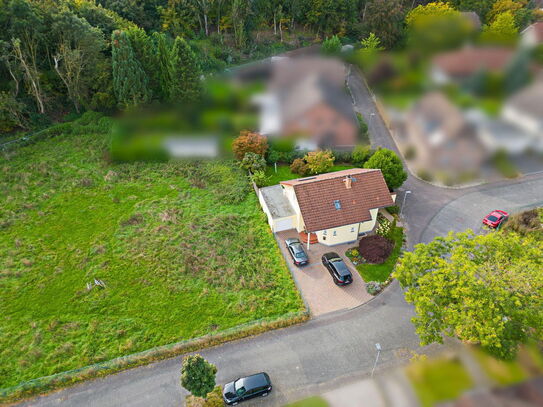 Freistehendes, massives Einfamilienhaus in einer beschaulichen Stichstraße ohne Durchgangsverkehr