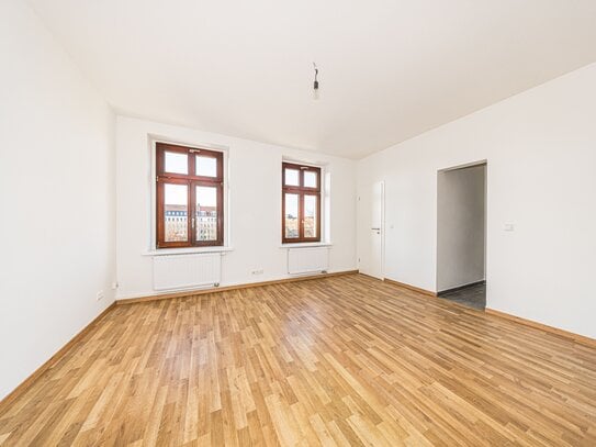 Frisch renoviert: Helle 1-Zimmer-Wohnung in schönem Altbau