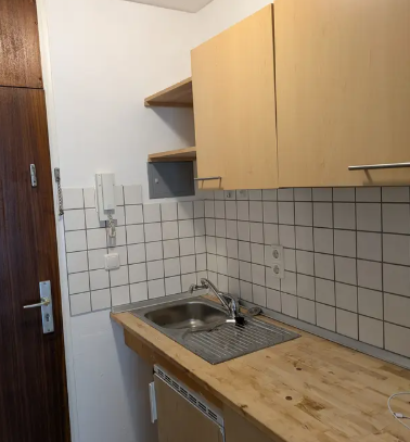 Sanierte 1-Zimmer-Wohnung mit Balkon und Einbauküche in Regensburg