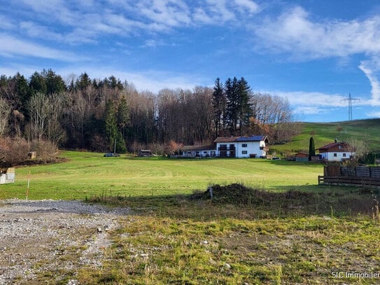 Stadtrand ! Baugrundstück mit freiem Blick, bebaubar mit einem Einfamilienhaus oder Doppelhaus