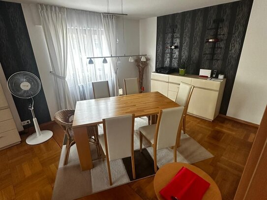 Ludwigsburg – großzügige 4-Zi.-Whg, ca. 105 m², EBK, sonniger Balkon