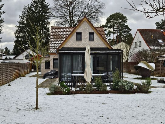 Liebe auf den 1. Blick-- Freistehendes Einfamilienhaus mit 182 qm Wohnfläche auf 778 qm Grund - NATUR PUR__