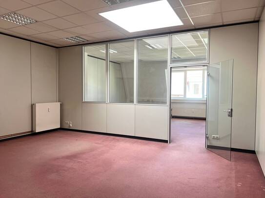 helle Bürofläche in zentraler Lage von Altlandsberg