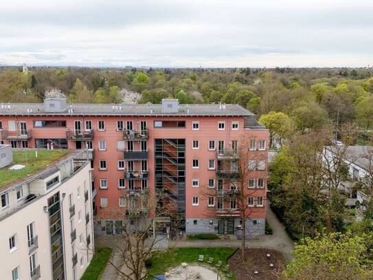 HEGERICH: Stilvolle 3-Zimmer-Wohnung mit ruhigem Balkon in zentraler Lage in München-Moosach!