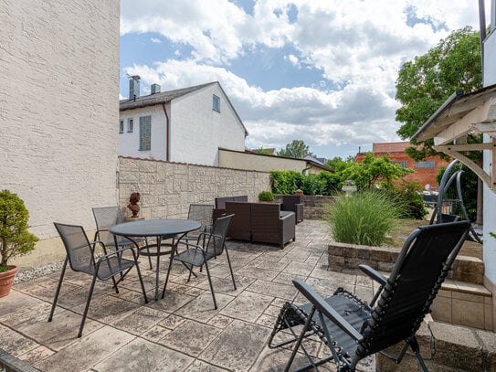 Einfamilienhaus mit Garage in zentraler Lage von Regenstauf