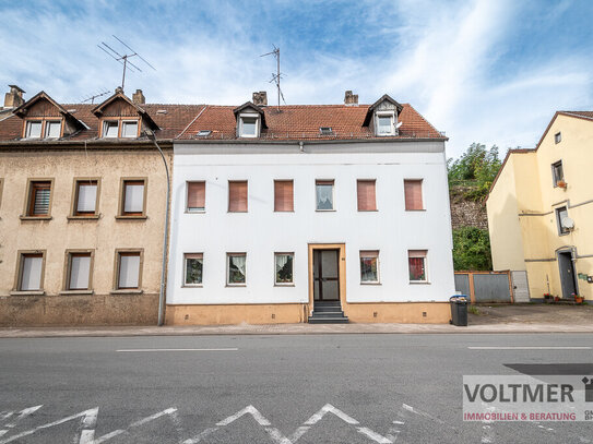 ZUSPRUCH - vermietete Kapitalanlage mit vier Wohnungen im Zentrum von Neunkirchen!