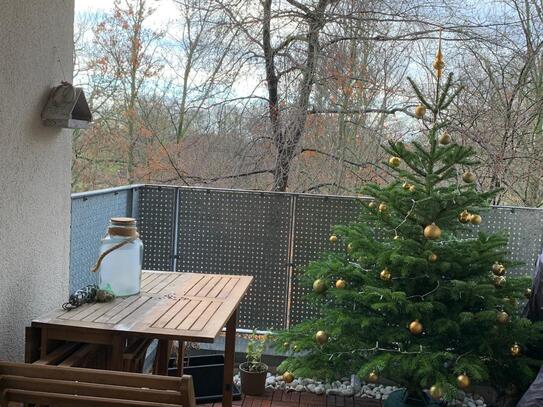 gut geschnittene Zweizimmerwohnung mit Balkon und Blick ins Grüne