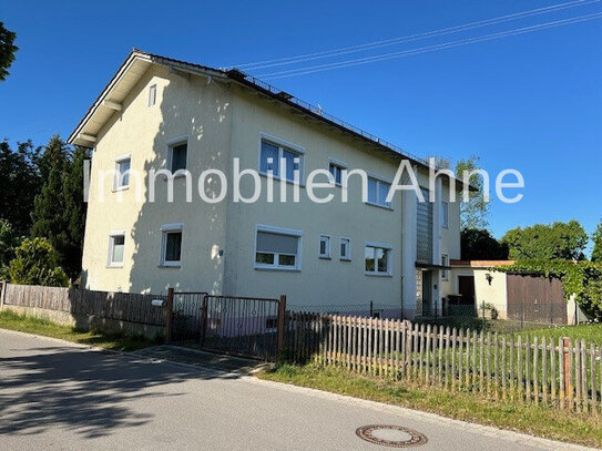 Einfamilienhaus mit ELW mit sep. Büroräumen in schöner Umgebung - idyllischer Garten - Ettringen!