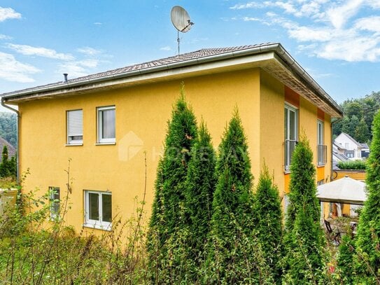 Ihr neues Zuhause: frei stehendes EFH mit großem Garten und lichtdurchfluteten Räumen