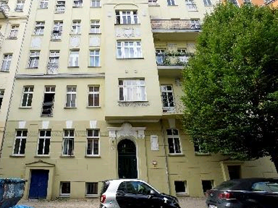 Schöne Dachgeschosswohnung in bester Lage in 10437 Berlin-Prenzlauer Berg