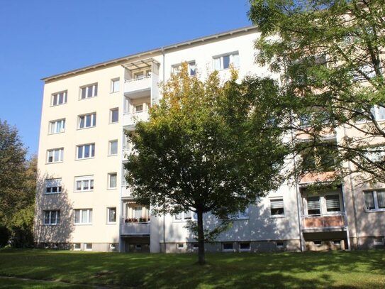 3-Raum-Wohnung mit Balkon zu vermieten!