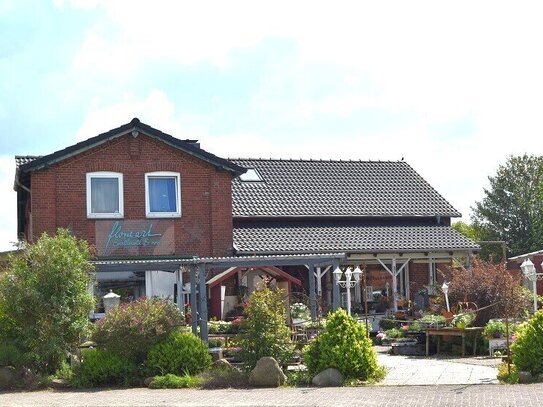 Tolles Mehrgenerationen Haus (2 eigene Grundbücher) in Elsdorf-Westermühlen, gute Lage.