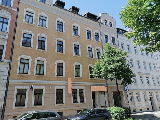 !! 2-Zimmer-Wohnung mit Balkon in gepflegtem Mehrfamilienhaus !!