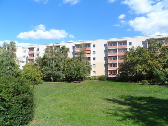 WBG - 3 Zimmer, Wohlfühlbad u. freien Blick vom Balkon!